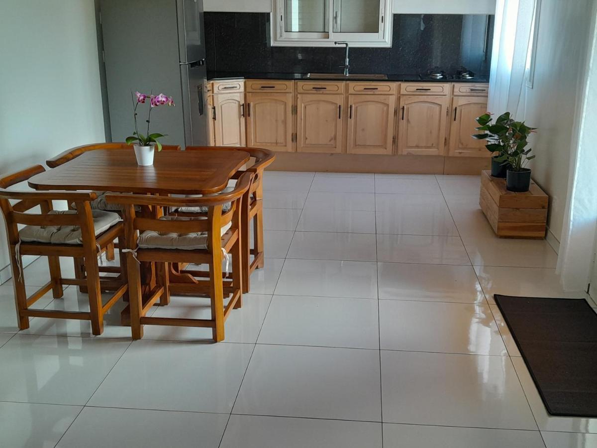 La Kaz Zambaville Avec Jacuzzi Privatif La Plaine des Palmistes Ngoại thất bức ảnh